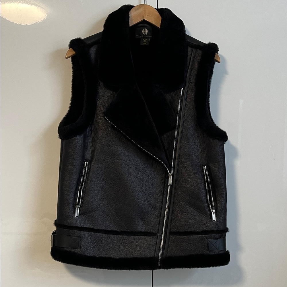 NWOT HOUSE OF HARLOW Oversized Black Fur Shearling Moto Vest, Size XS
